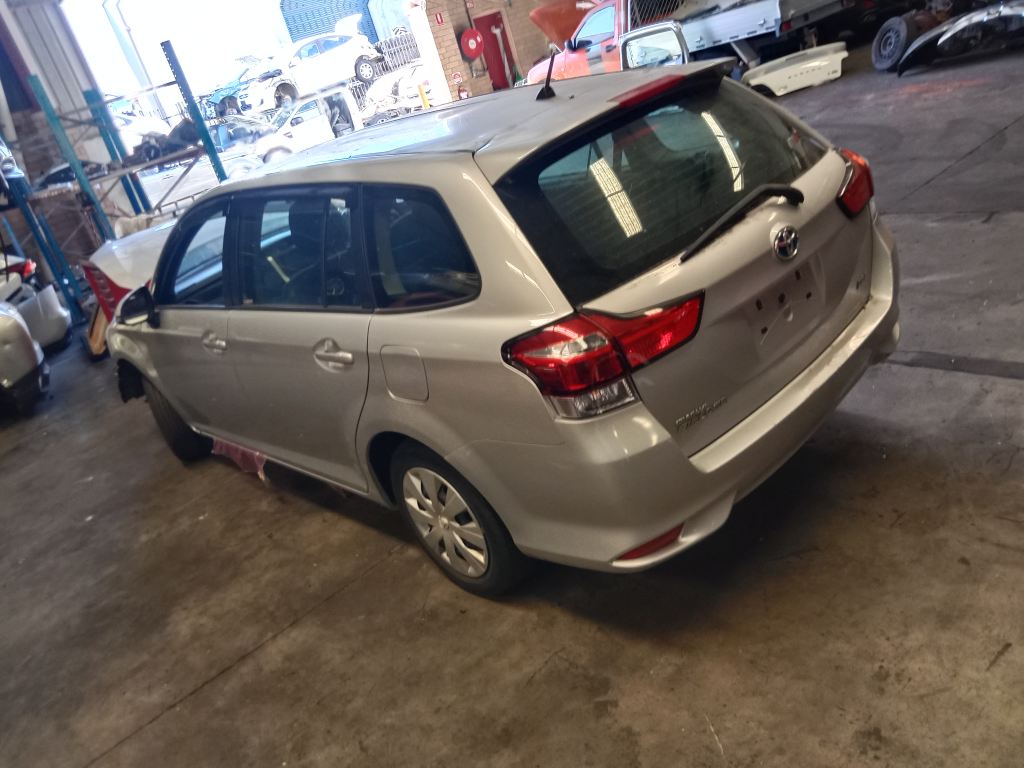 Toyota corolla fielder 2016 Silver Wrecking