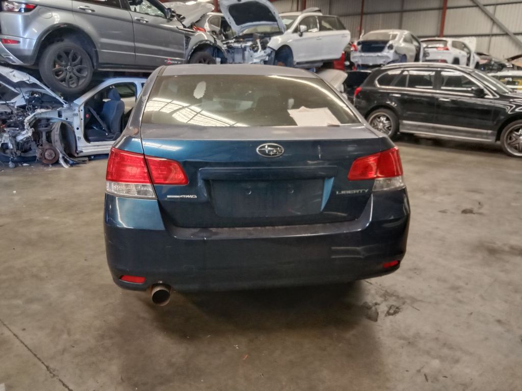 Haval H8 2017 Black Wrecking