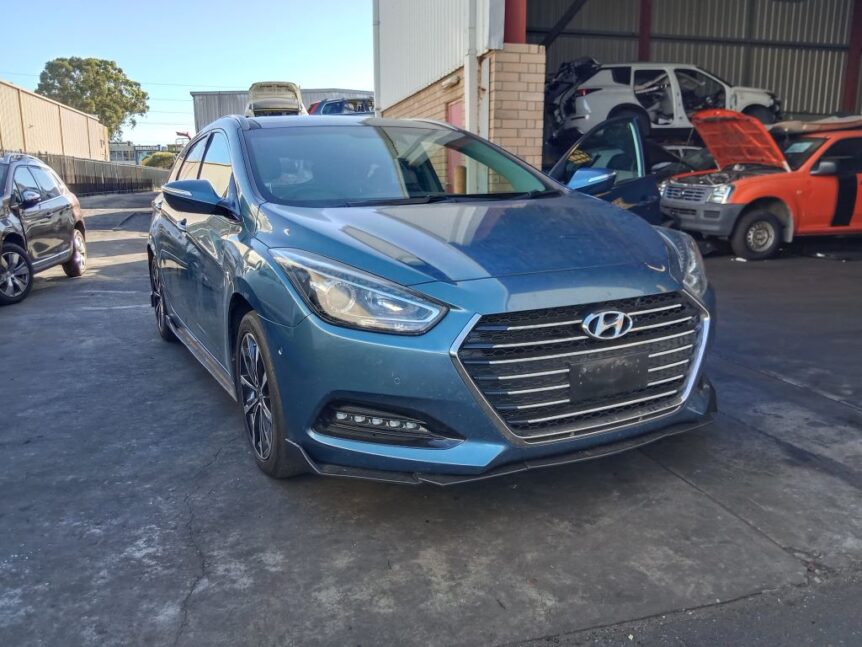Hyundai i40 2016 Blue Wrecking