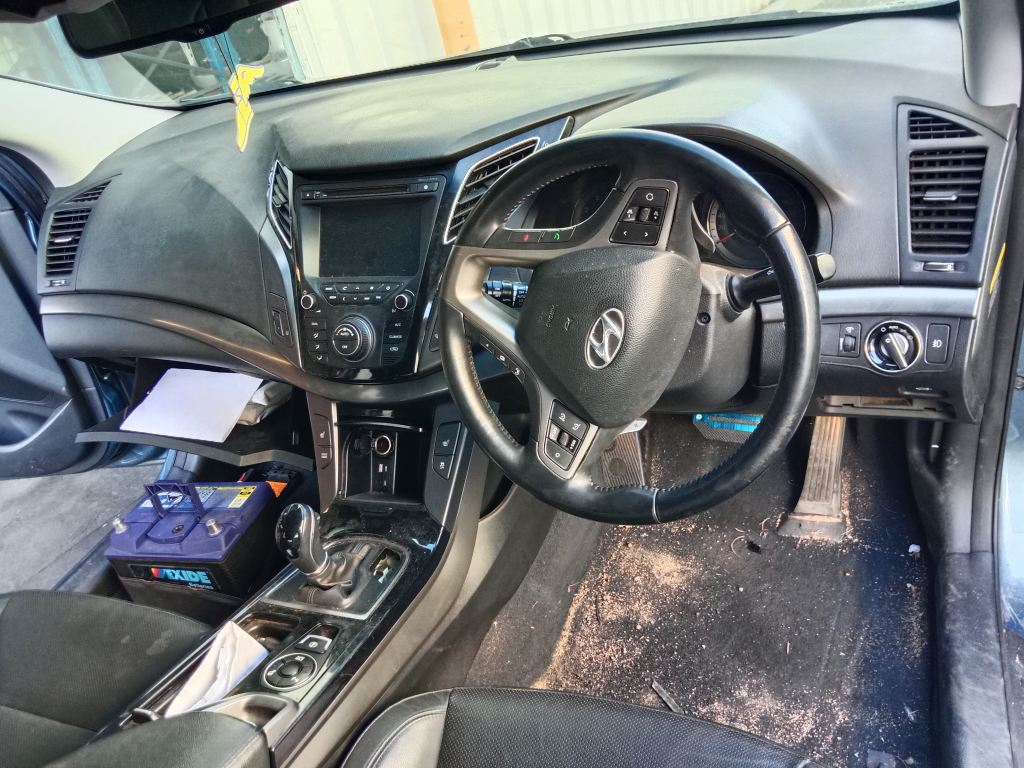 Hyundai i40 2016 Blue Wrecking