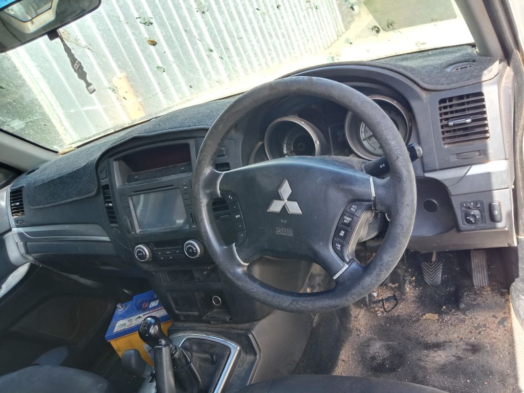 Mitsubishi Pajero 2011 White Wrecking