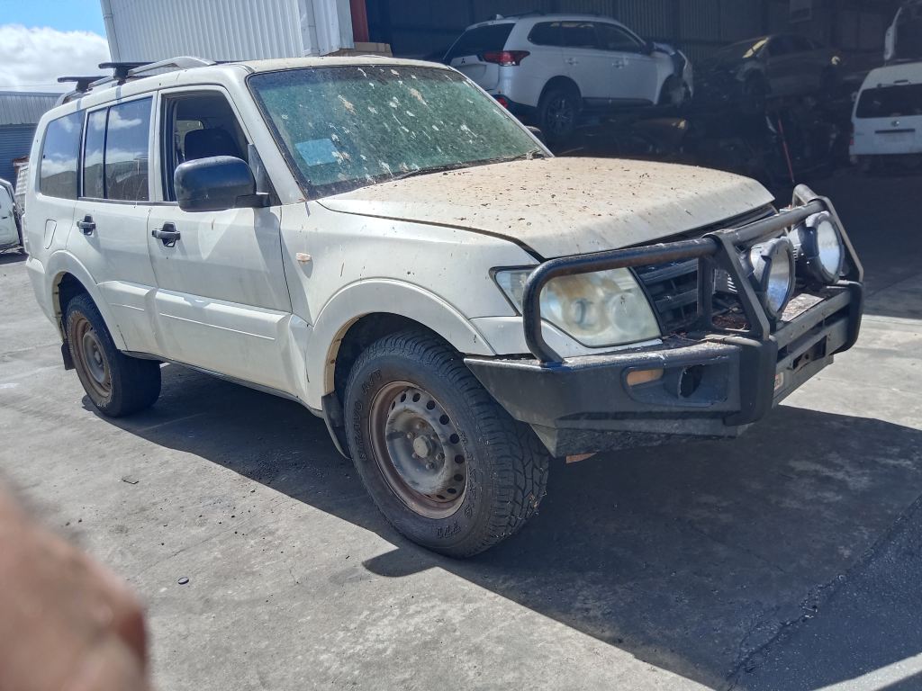 Mitsubishi Pajero 2011 White Wrecking