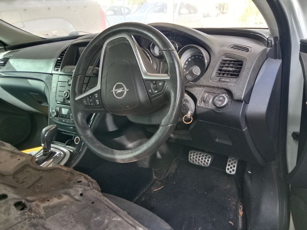 Opel Insignia 2013 White Wrecking