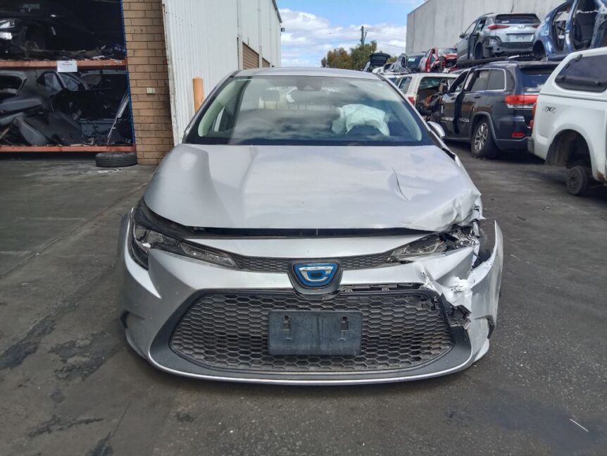 Toyota corolla 2018 hybrid Silver Wrecking