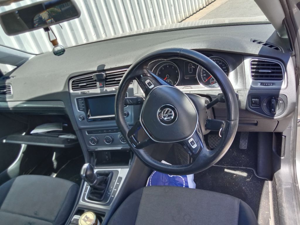 Volkswagen golf 2013 Silver Wrecking