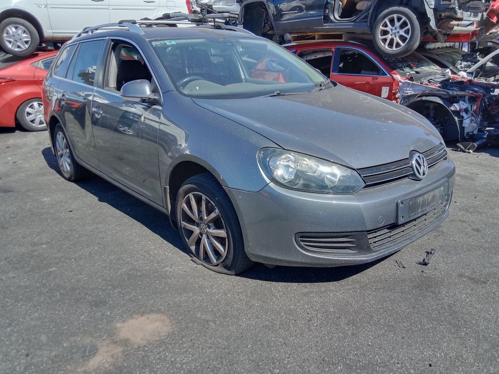 Volkswagen golf mark 6 2010 Grey Wrecking