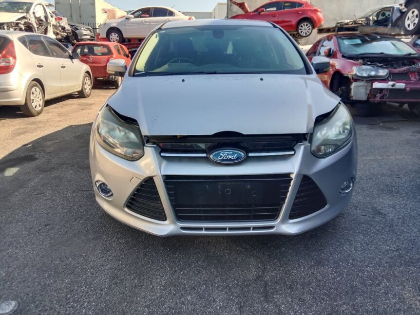 Ford Focus 2014 Silver Wrecking