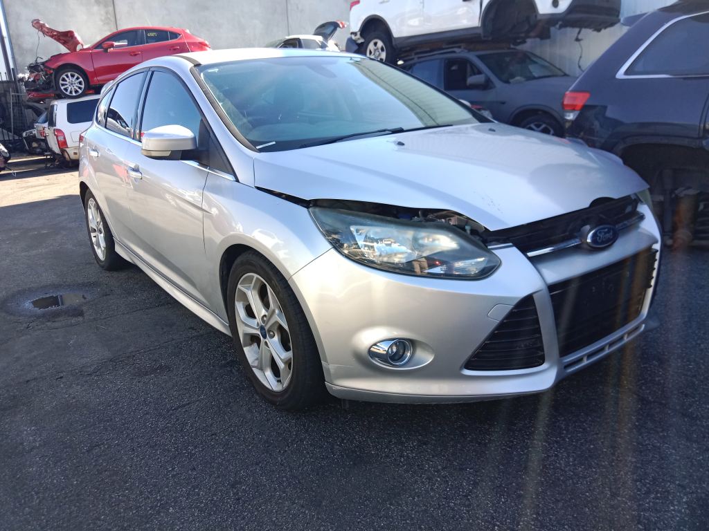 Ford Focus 2014 Silver Wrecking
