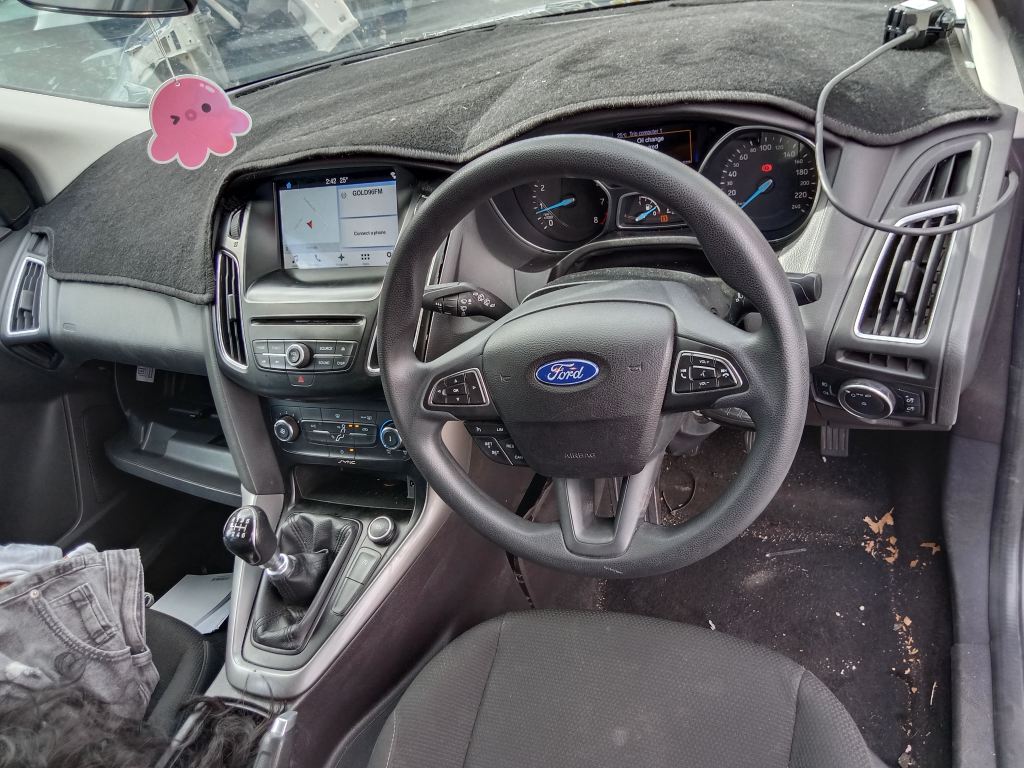 Ford Focus 2017 White Wrecking