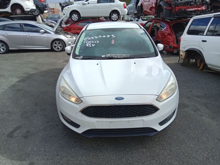 Ford Focus 2017 White Wrecking