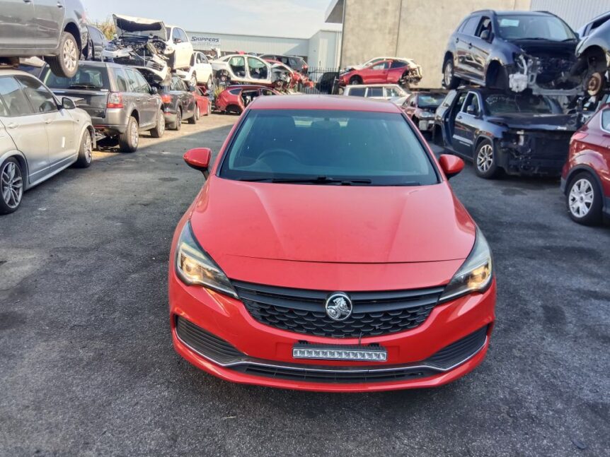 Holden Astra 2017 Red Wrecking
