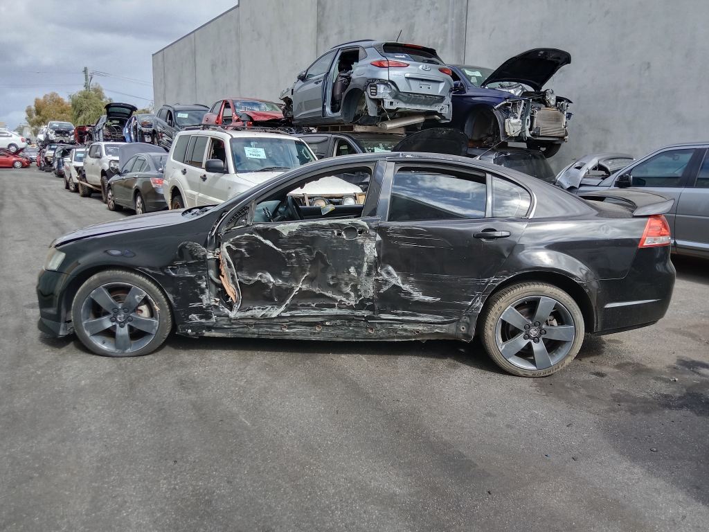 holden commodore 2013 sv6 z-series black wrecking