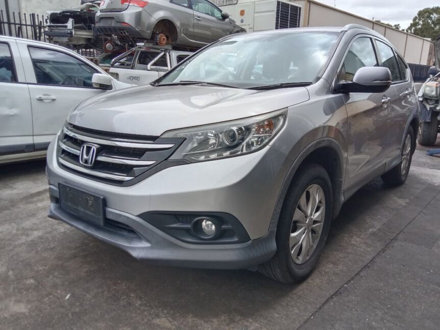 honda crv 2014 silver wrecking