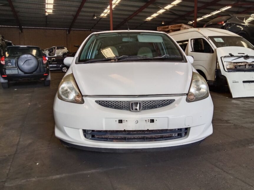 Honda jazz 2005 White Wrecking