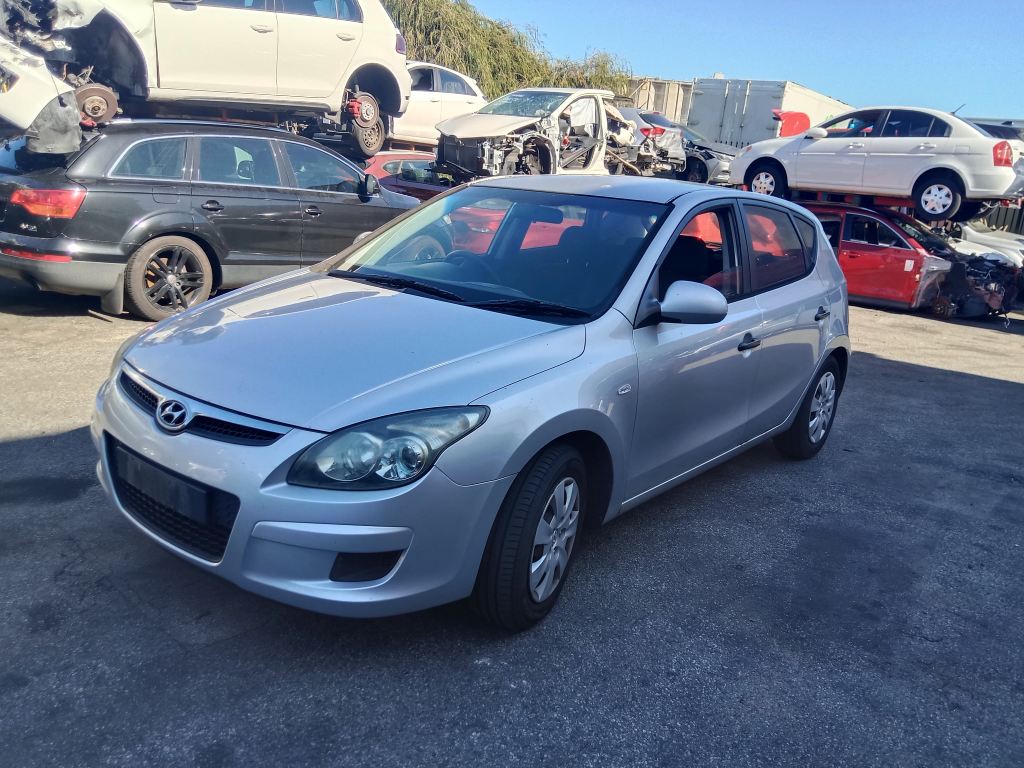 Hyundai i30 2011 Silver Wrecking