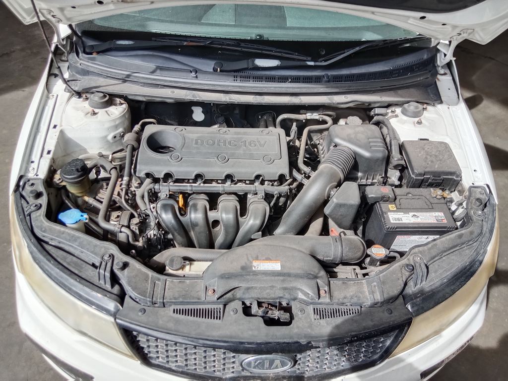 Kia Cerato 2010 White Wrecking