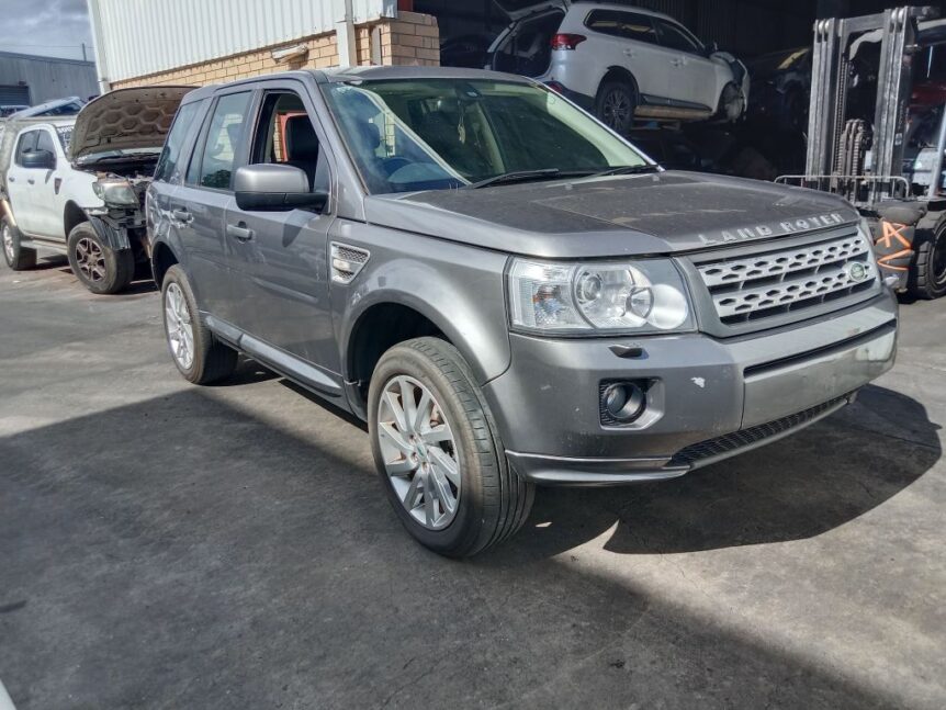 land rover freelander 2011 grey wrecking