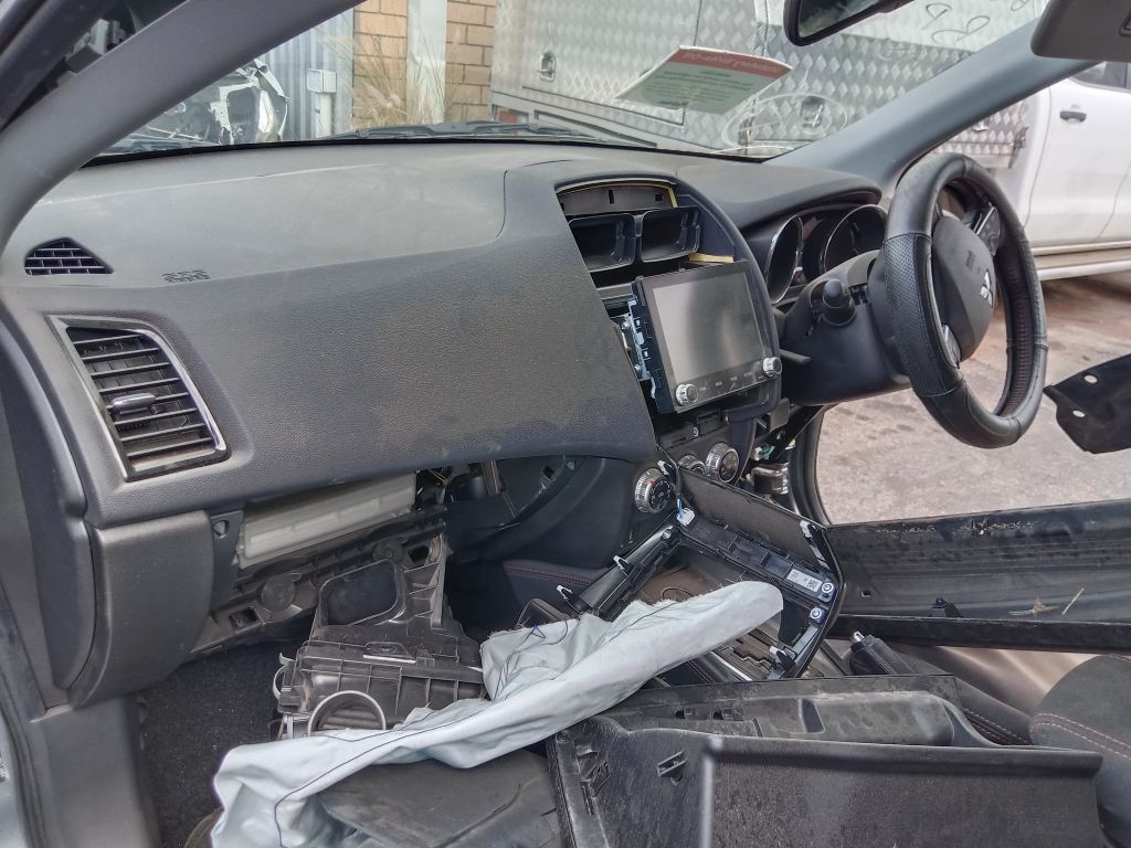 mitsubishi ASX 2024 grey wrecking