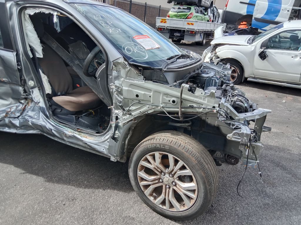 mitsubishi ASX 2024 grey wrecking