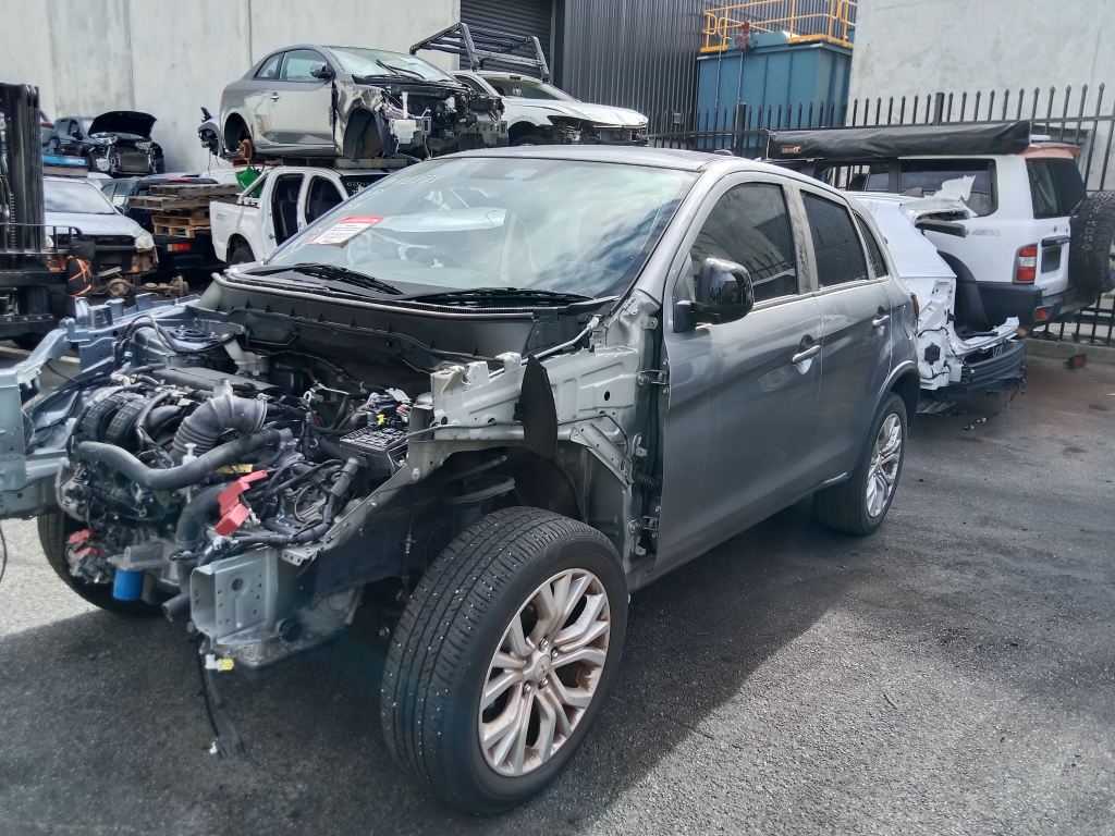 mitsubishi ASX 2024 grey wrecking