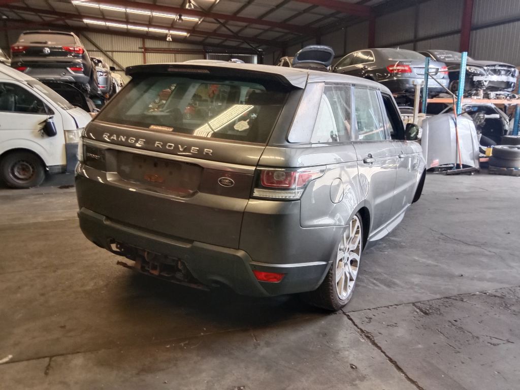 range rover sport 2015 grey wrecking