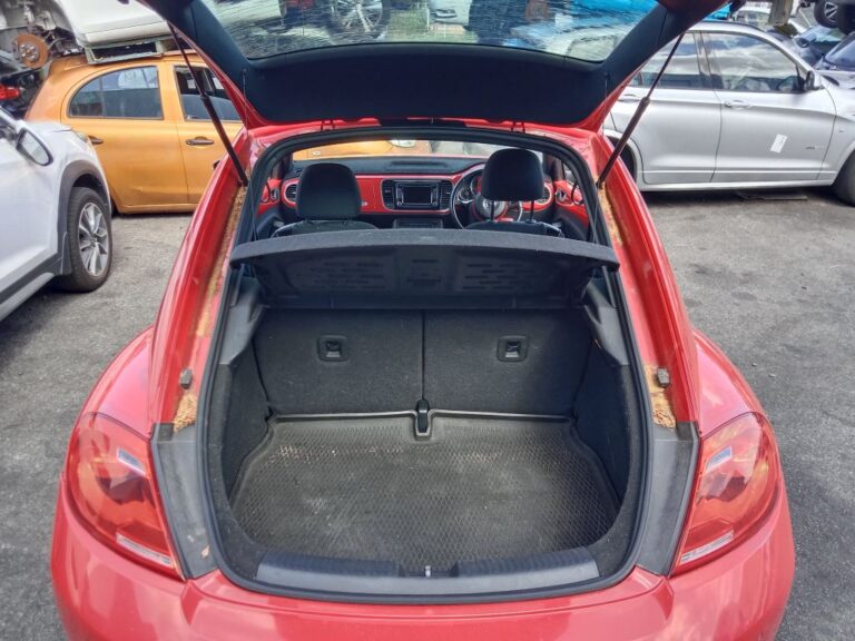 volkswagen beetle 2013 red wrecking