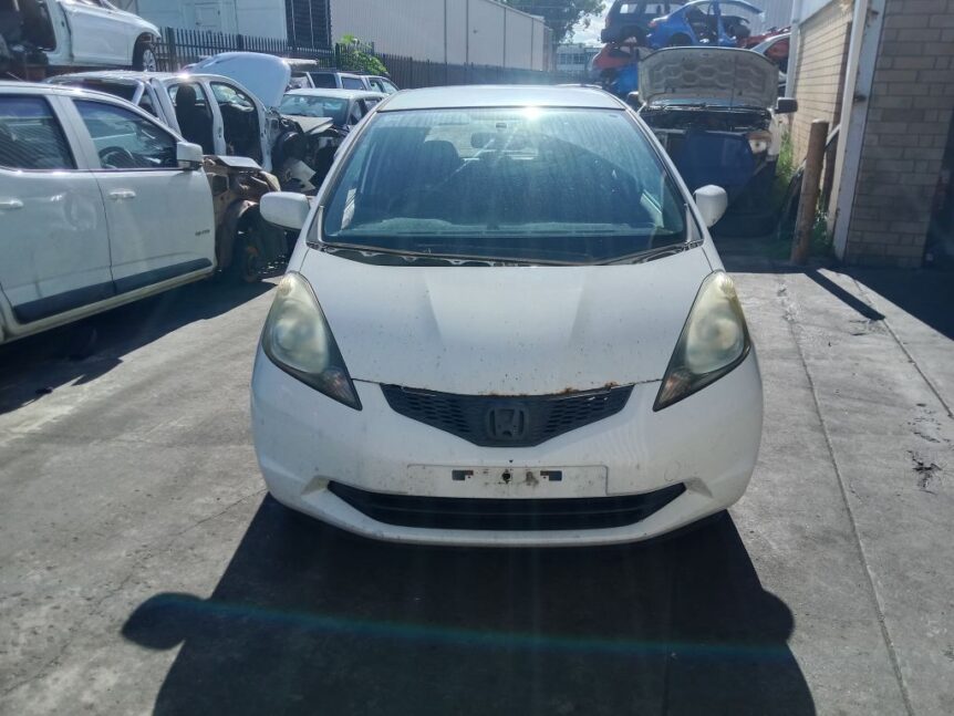 Honda jazz 2011 White Wrecking