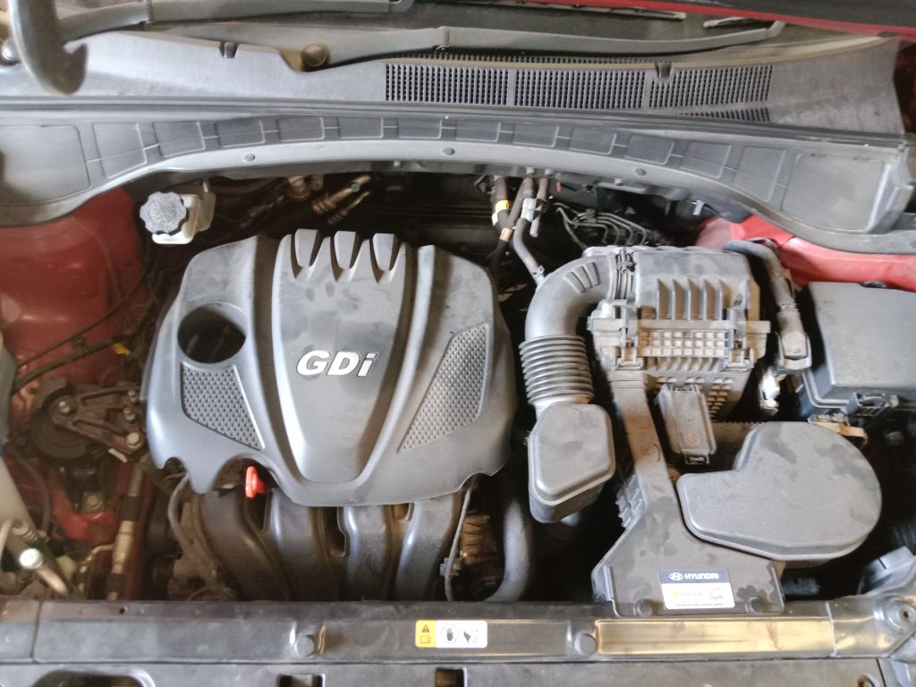 Hyundai Santa Fe 2015 Red Wrecking