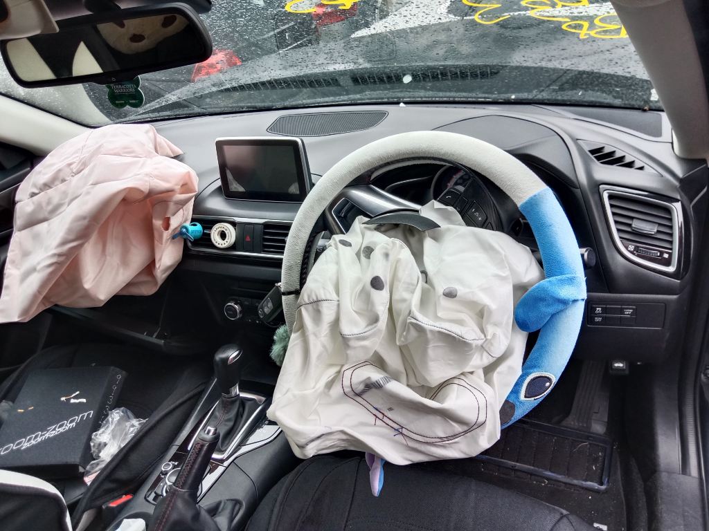 Mazda 3 hatchback 2015 Grey Wrecking