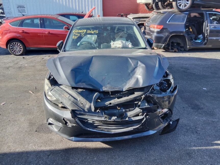 Mazda 3 hatchback 2015 Grey Wrecking