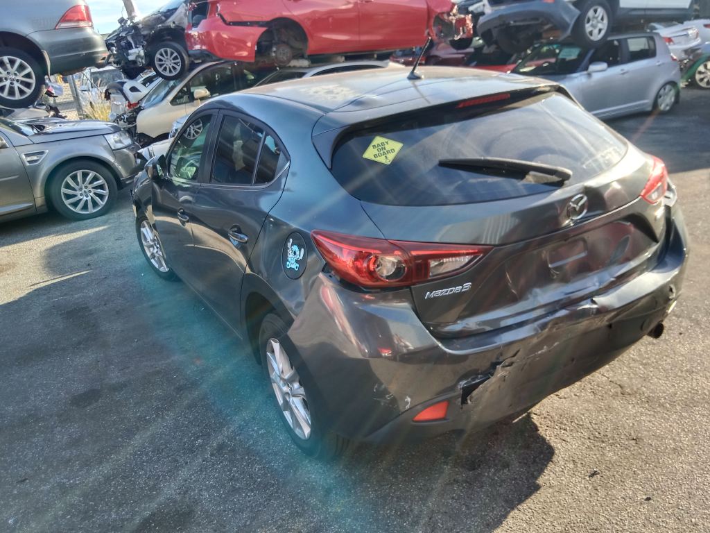 Mazda 3 hatchback 2015 Grey Wrecking
