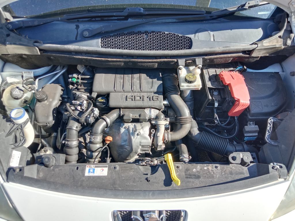 Peugeot partner 2011 White Wrecking