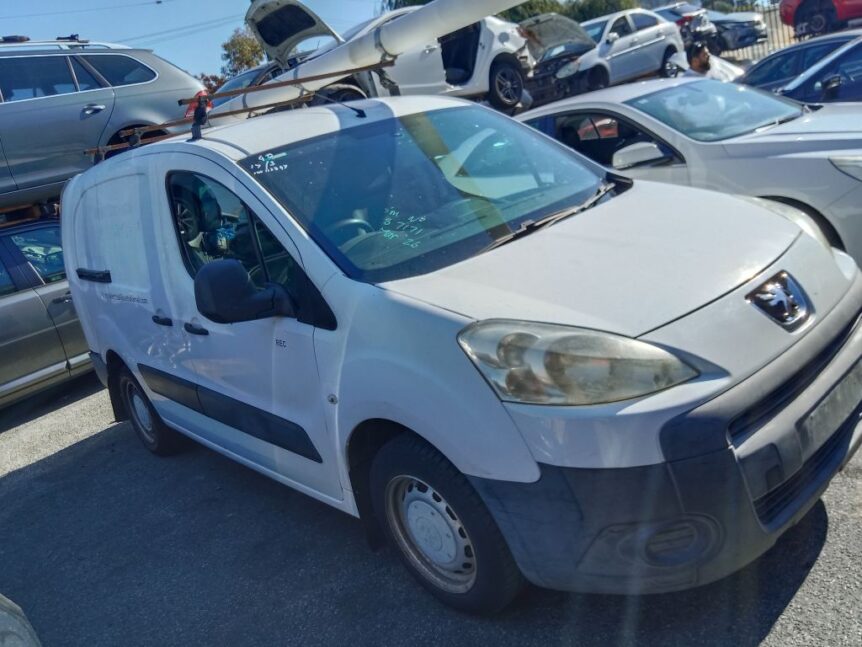 Peugeot partner 2011 White Wrecking