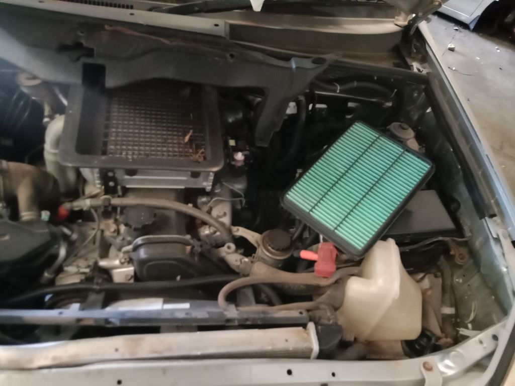 Toyota Prado 120 series 2005 Silver Wrecking
