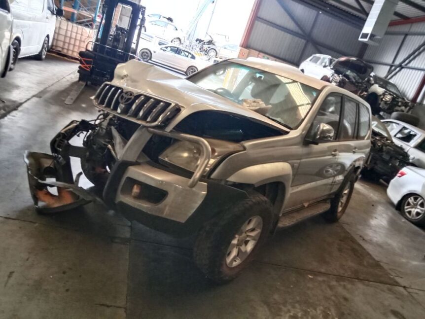 Toyota Prado 120 series 2005 Silver Wrecking