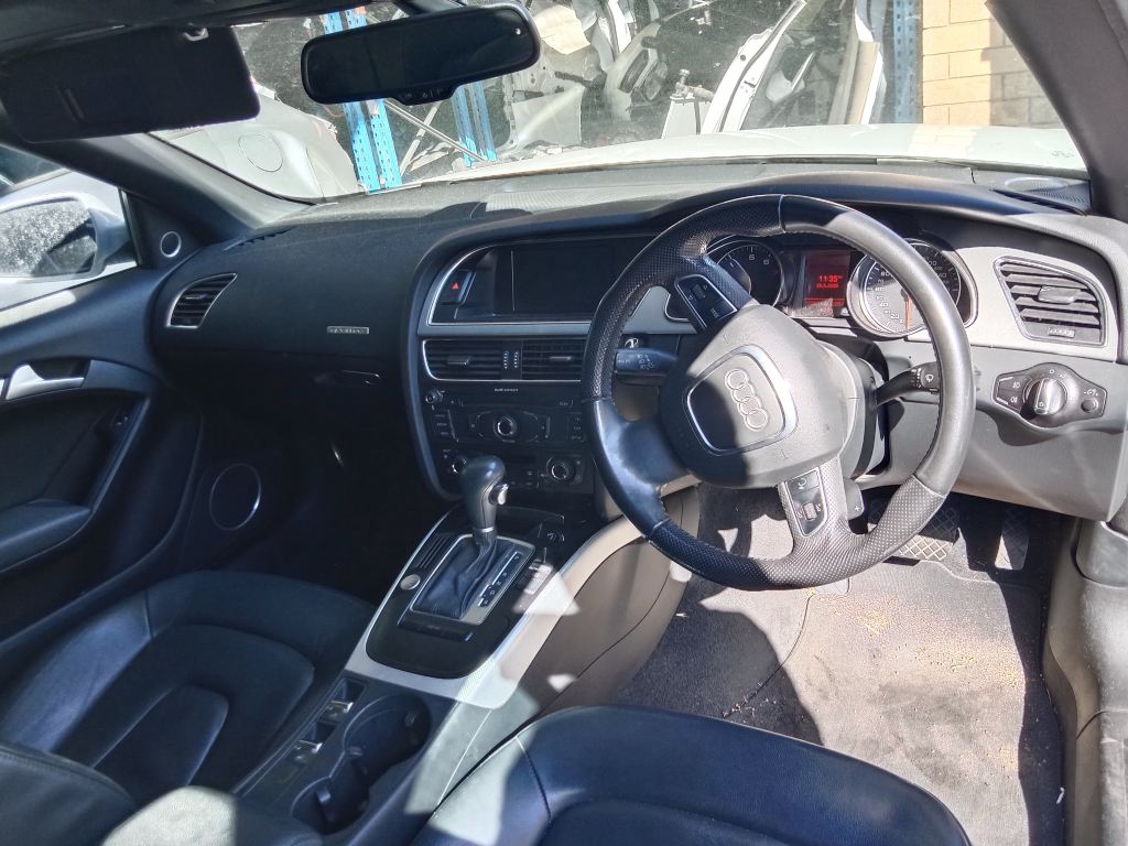 Audi A5 2010 White Wrecking