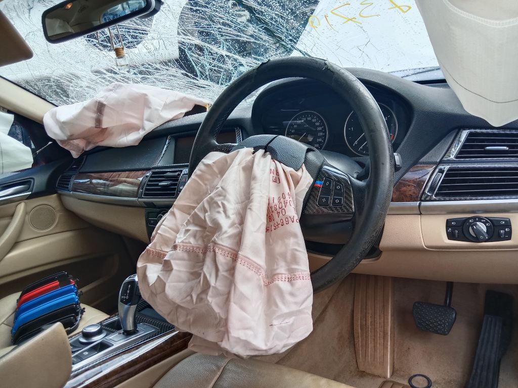 BMW E70 X5 2008 White Wrecking