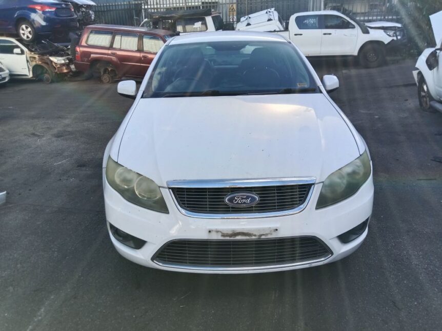 Ford Falcon 2010 White Wrecking