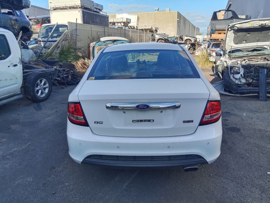 Ford Falcon 2010 White Wrecking