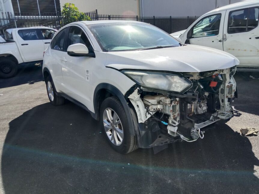 Honda HR-V 2016 White Wrecking