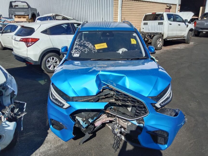 MG ZS 2022 Blue Wrecking
