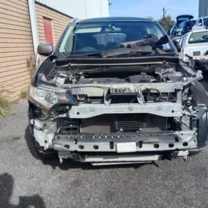 Mitsubishi outlander 2017 Grey Wrecking