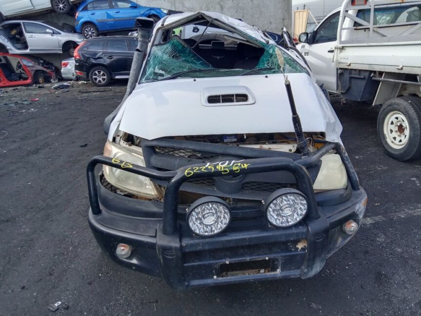 Toyota Hilux 2008 White Wrecking