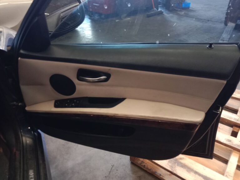 BMW 3 series 2009 Blue Wrecking