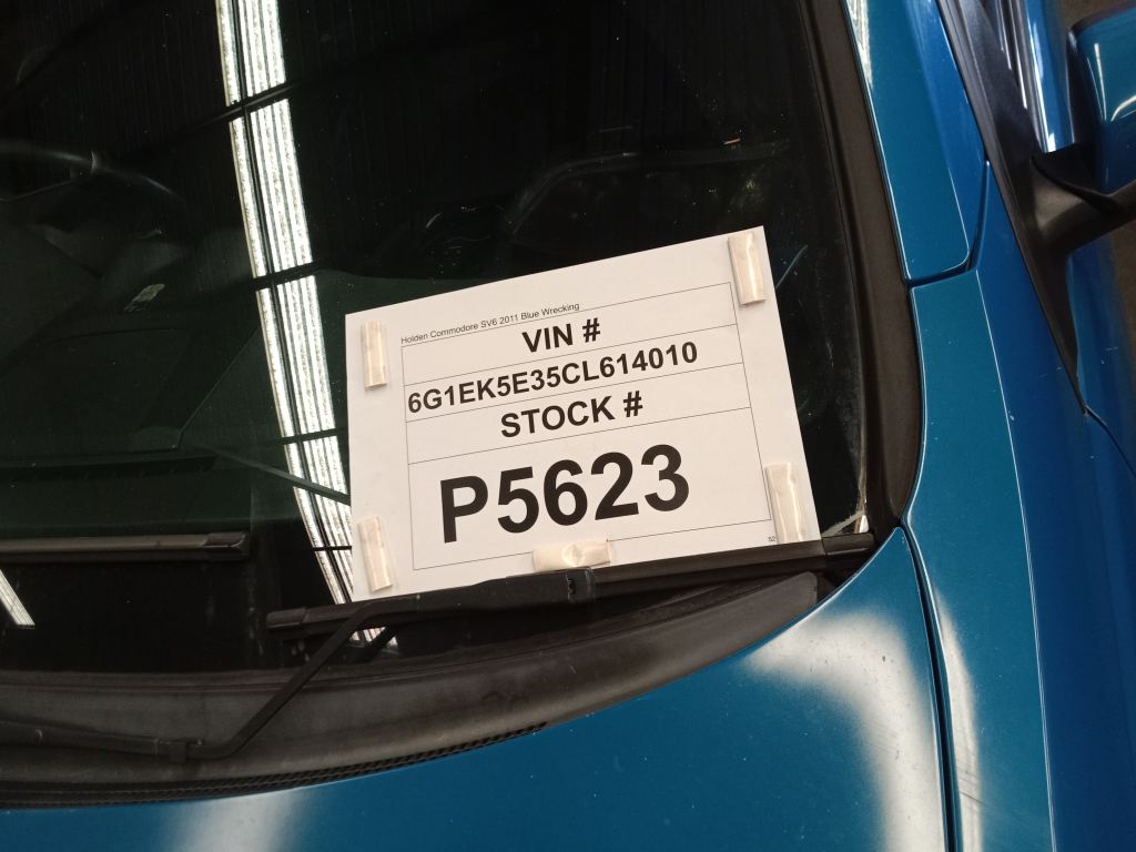 Holden Commodore SV6 2011 Blue Wrecking