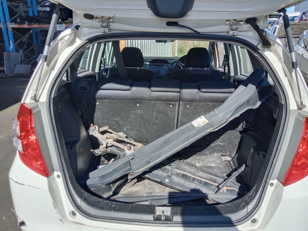 Honda jazz 2011 White Wrecking