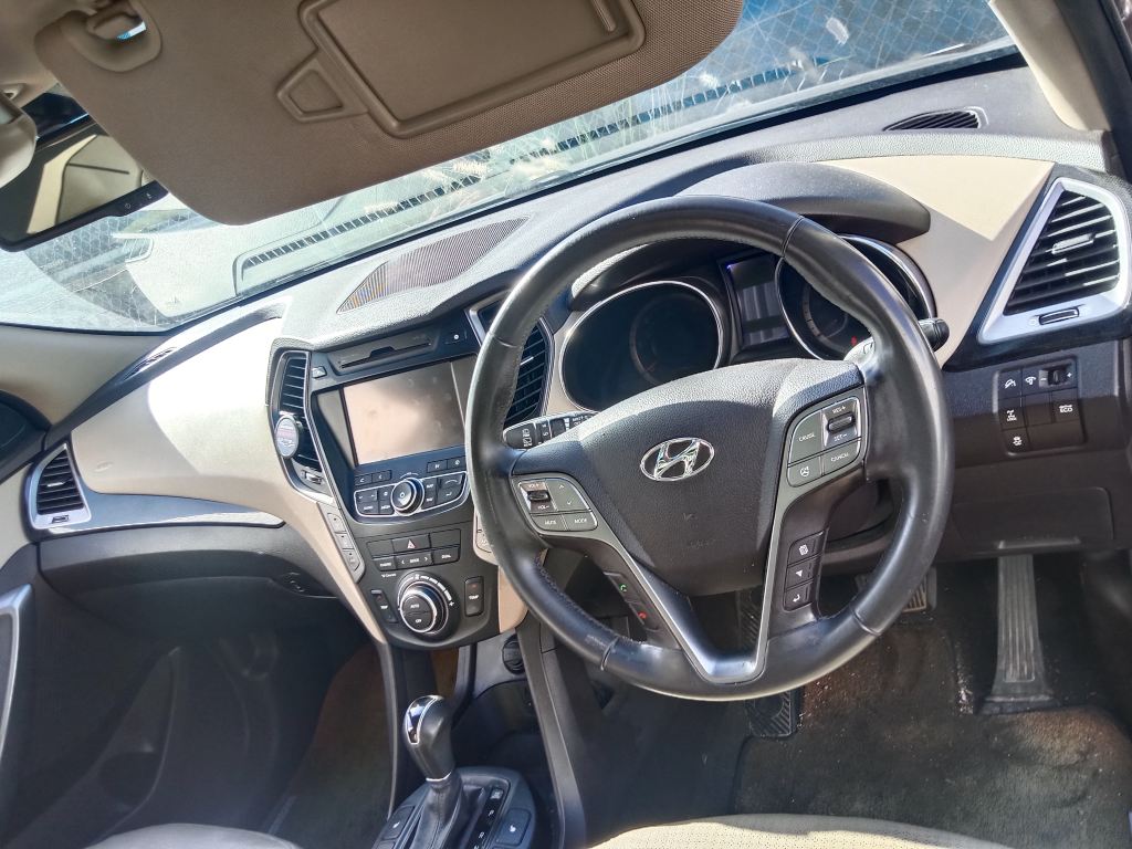 Hyundai Santa Fe 2013 Grey Wrecking