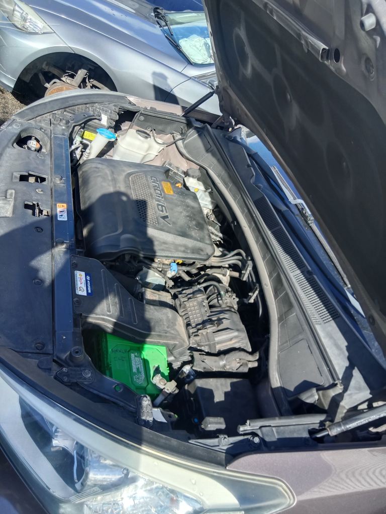 Hyundai Santa Fe 2013 Grey Wrecking