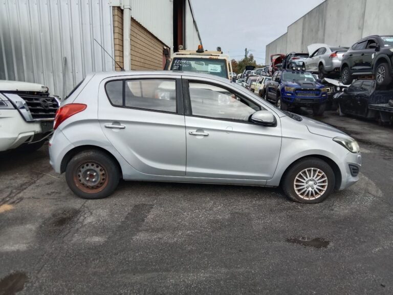 Hyundai i20 2012 Silver Wrecking