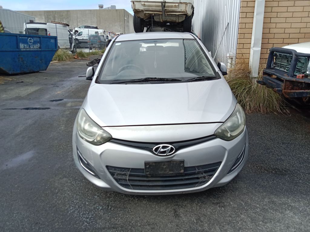 Hyundai i20 2012 Silver Wrecking